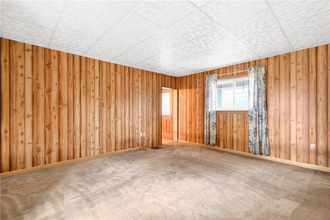 147 Morewood St, Mount Pleasant, PA 15666