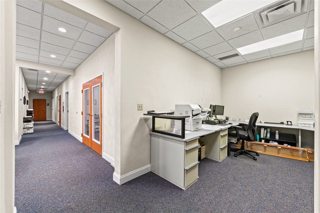 132 S Main St, Greensburg, PA 15601