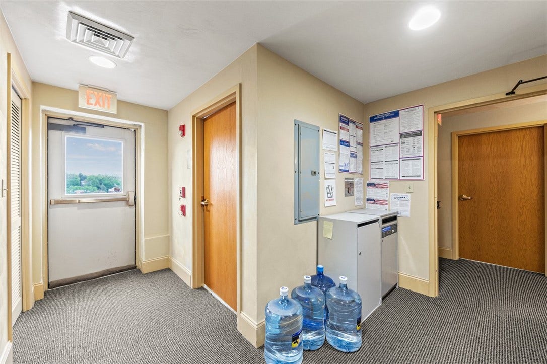132 S Main St, Greensburg, PA 15601