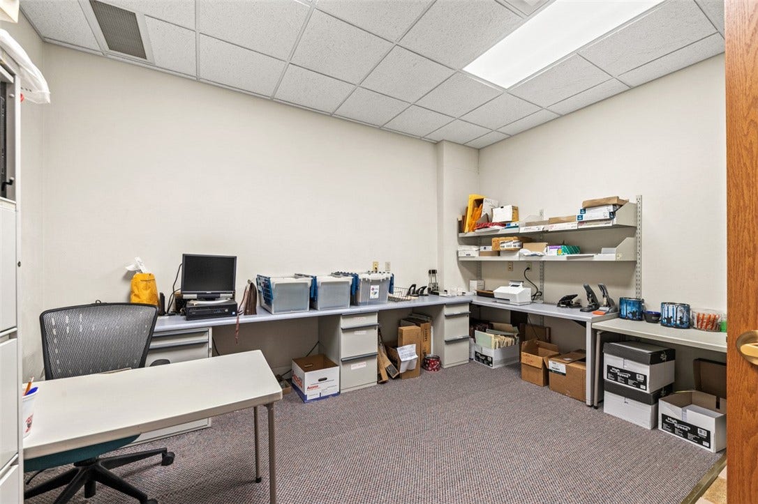 132 S Main St, Greensburg, PA 15601