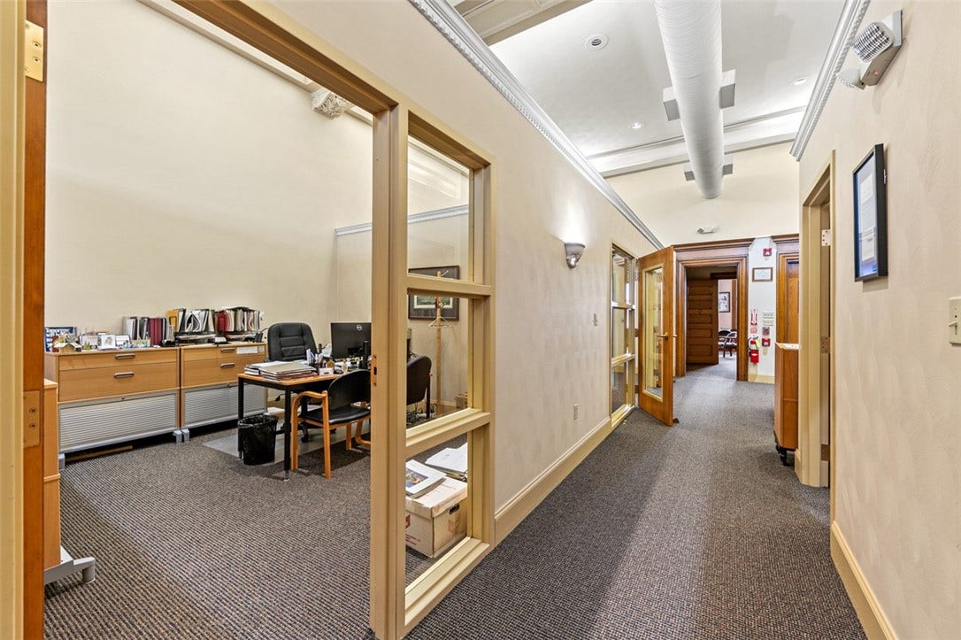 132 S Main St, Greensburg, PA 15601