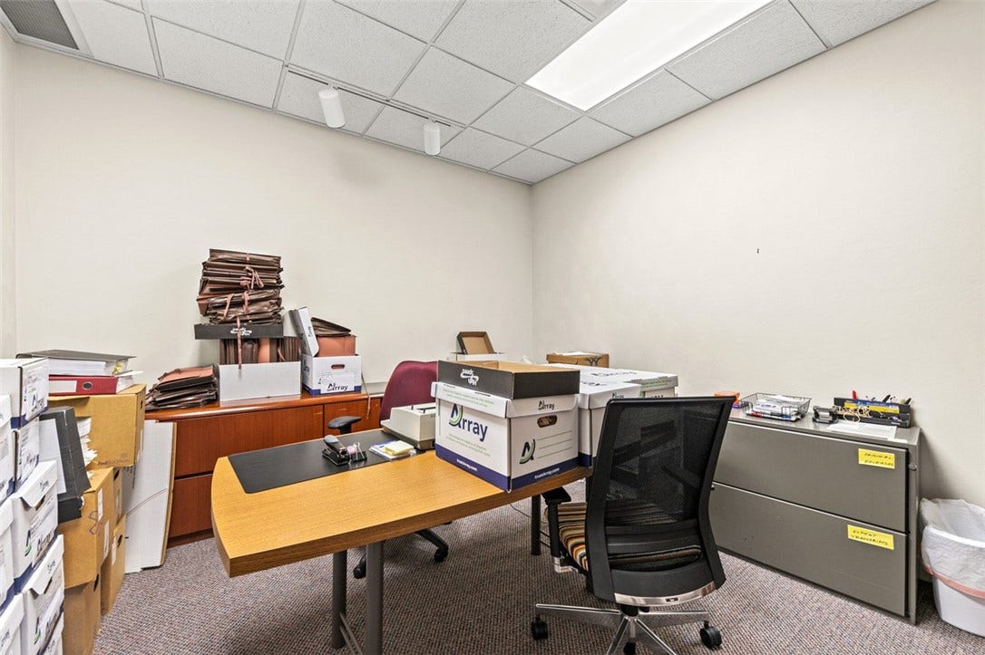 132 S Main St, Greensburg, PA 15601