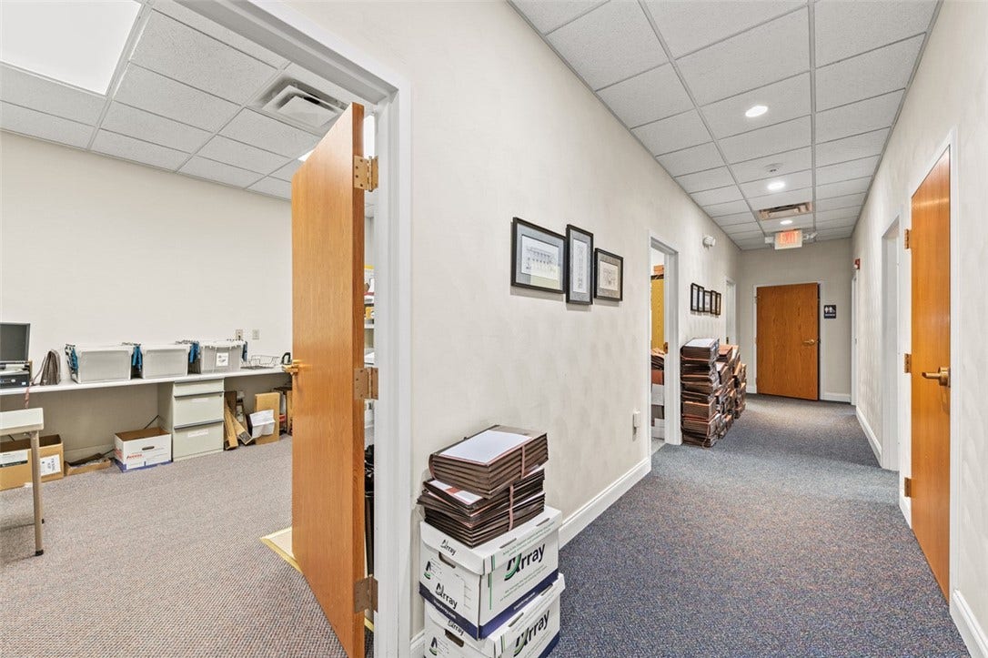 132 S Main St, Greensburg, PA 15601