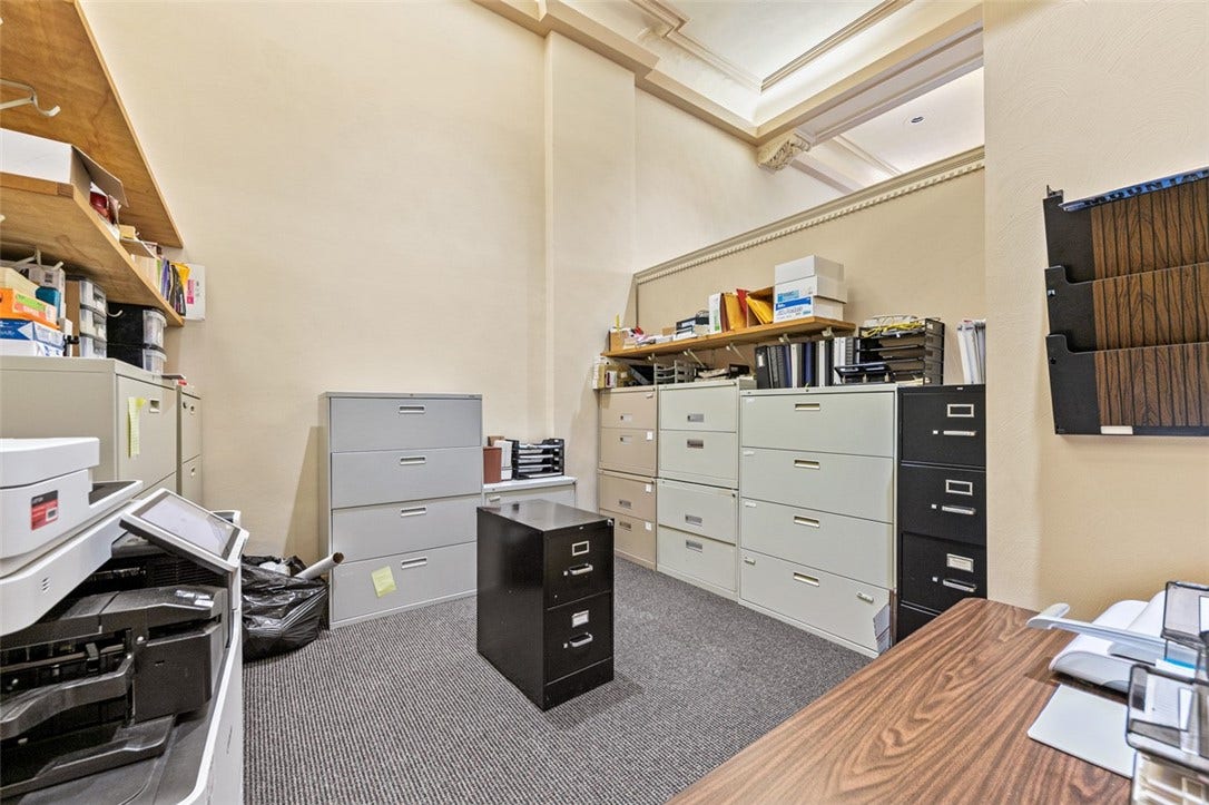132 S Main St, Greensburg, PA 15601