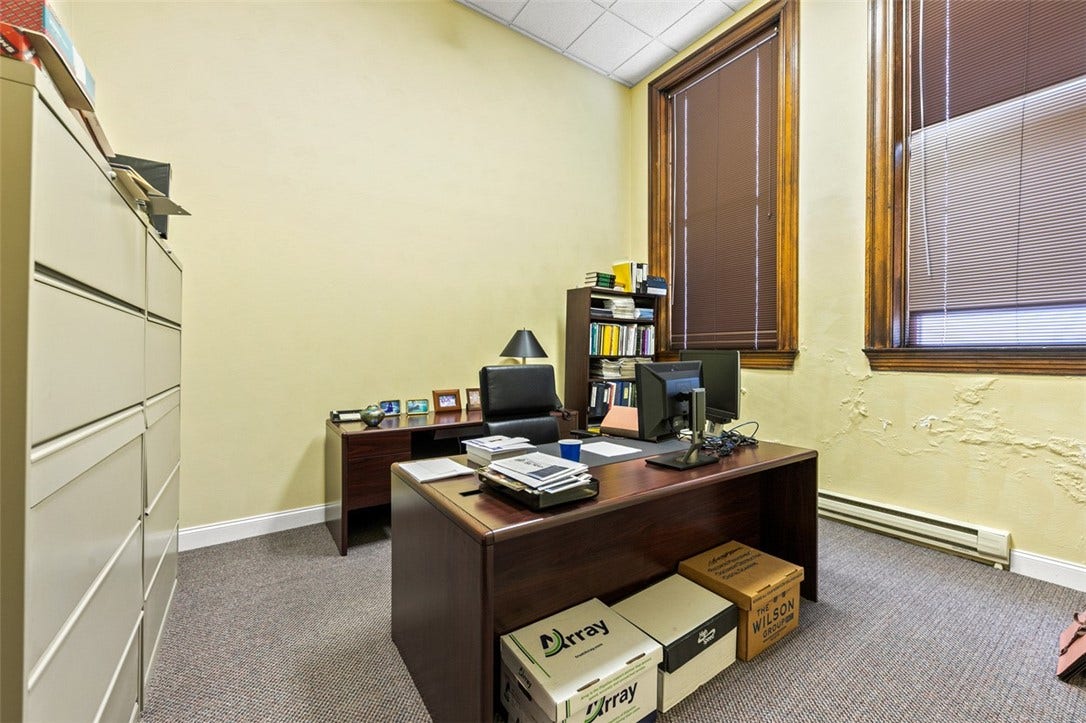 132 S Main St, Greensburg, PA 15601