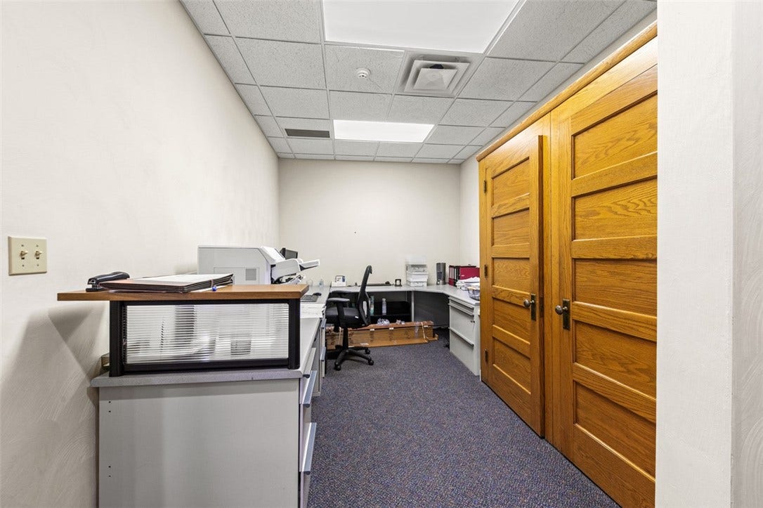 132 S Main St, Greensburg, PA 15601