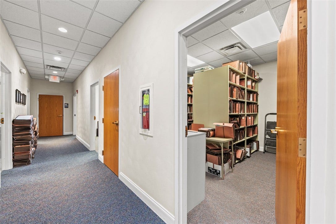 132 S Main St, Greensburg, PA 15601