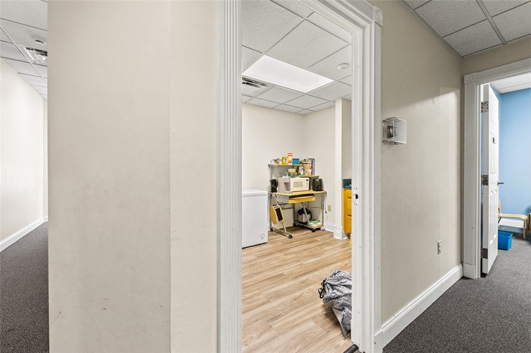 132 S Main St, Greensburg, PA 15601