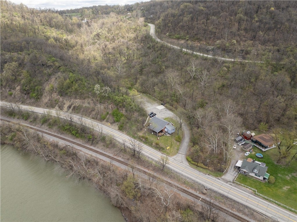 2510 Lincoln Blvd, Elizabeth, PA 15037