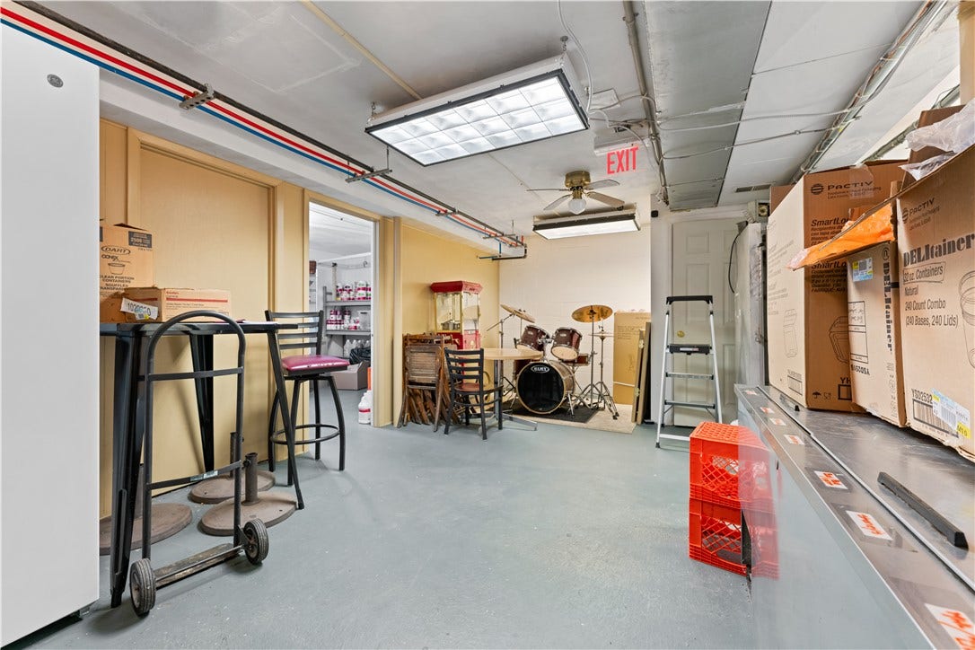 2510 Lincoln Blvd, Elizabeth, PA 15037