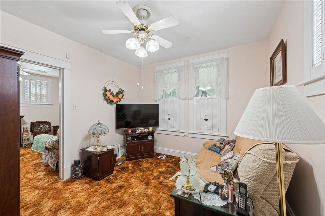 39 John Street, Uniontown, PA 15401