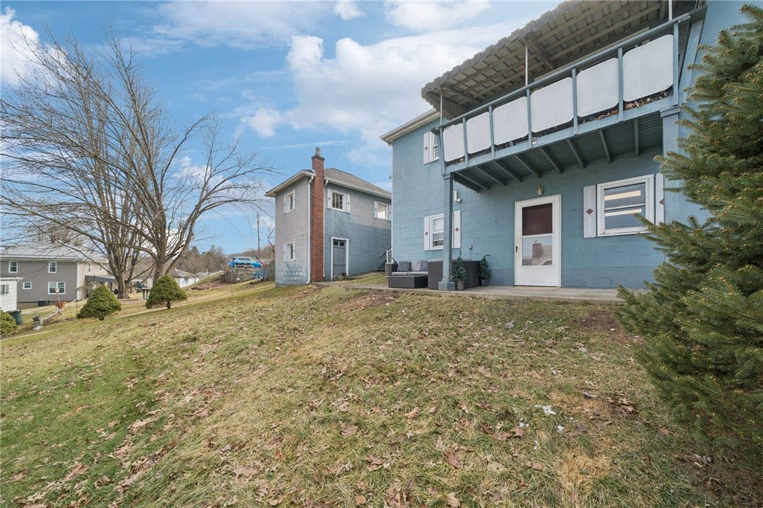 2333 Long St, Greensburg, PA 15601