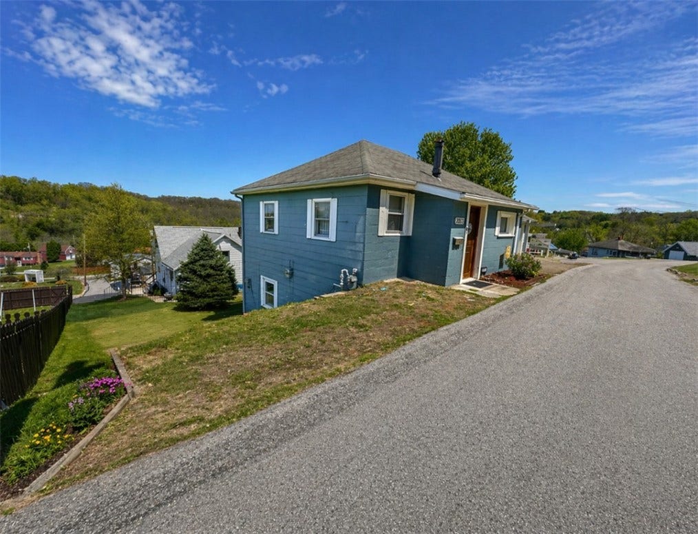 2333 Long St, Greensburg, PA 15601