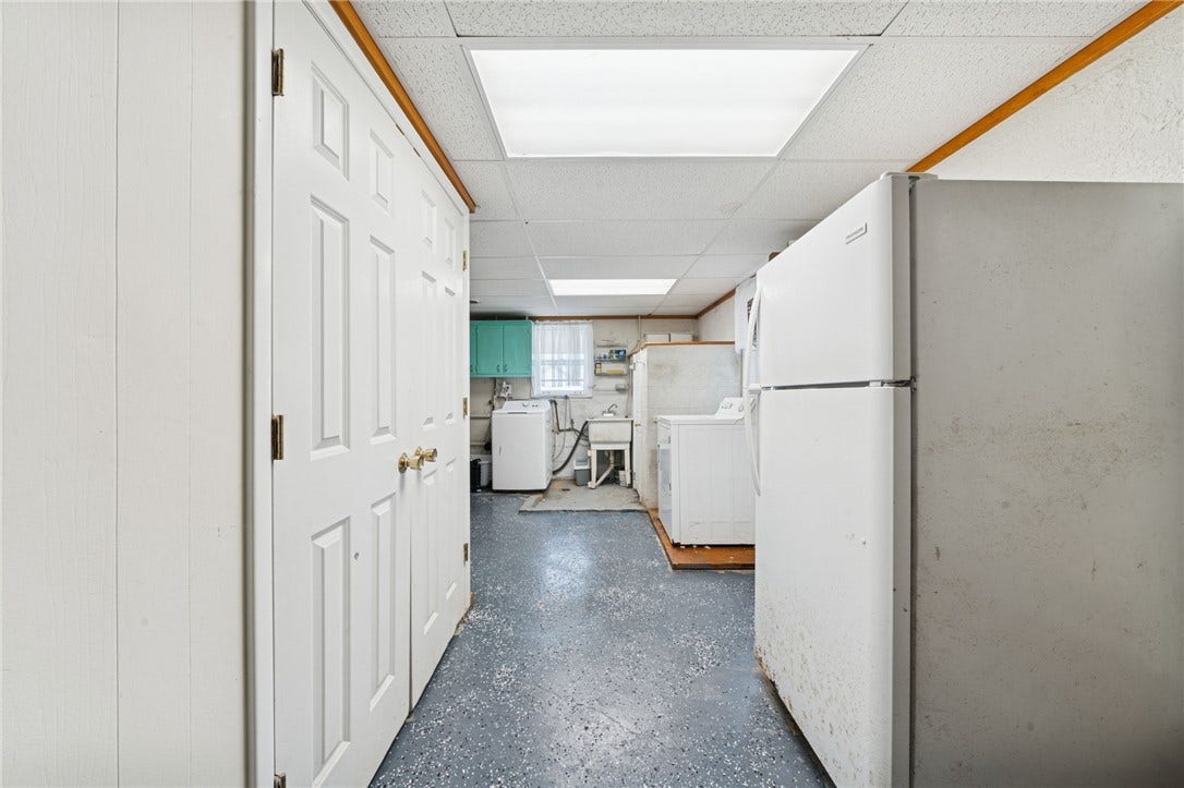 2333 Long St, Greensburg, PA 15601