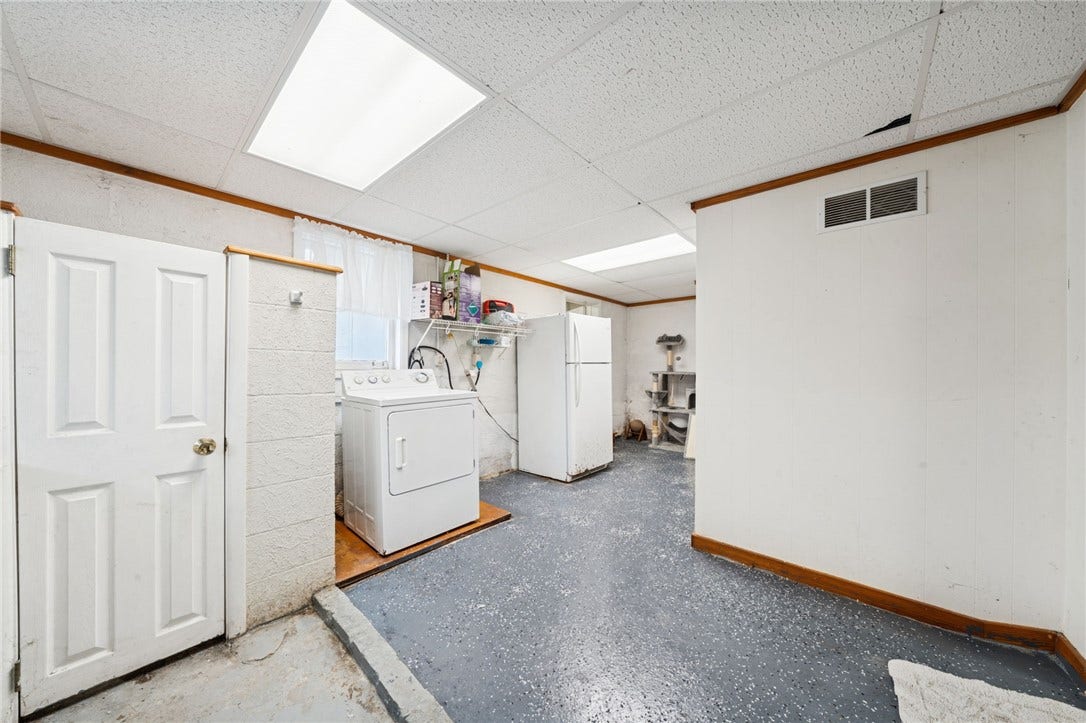 2333 Long St, Greensburg, PA 15601