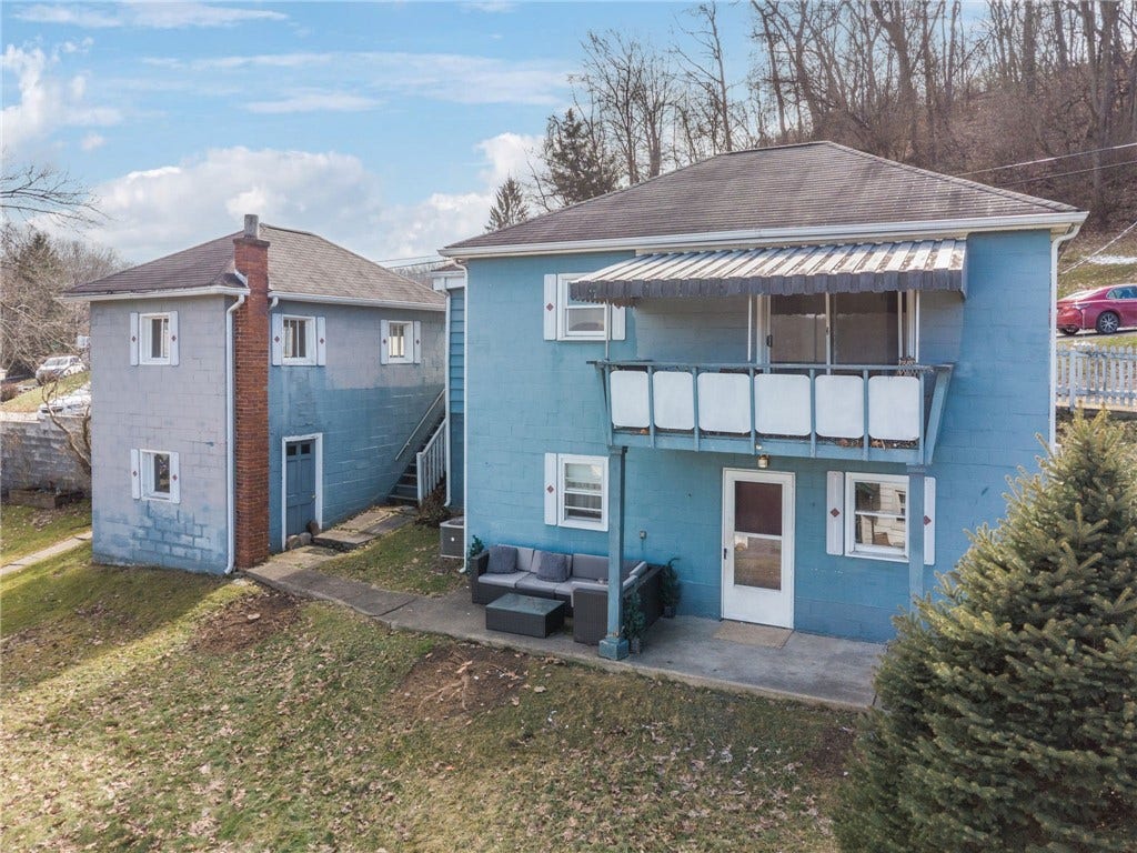 2333 Long St, Greensburg, PA 15601