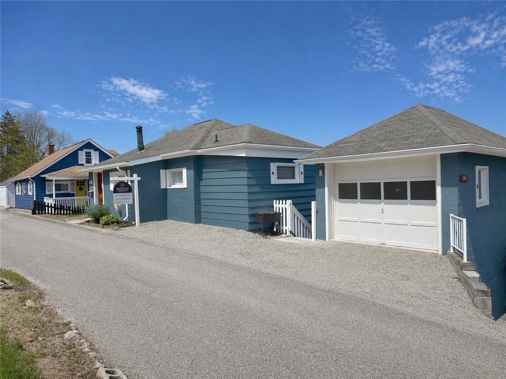 2333 Long St, Greensburg, PA 15601