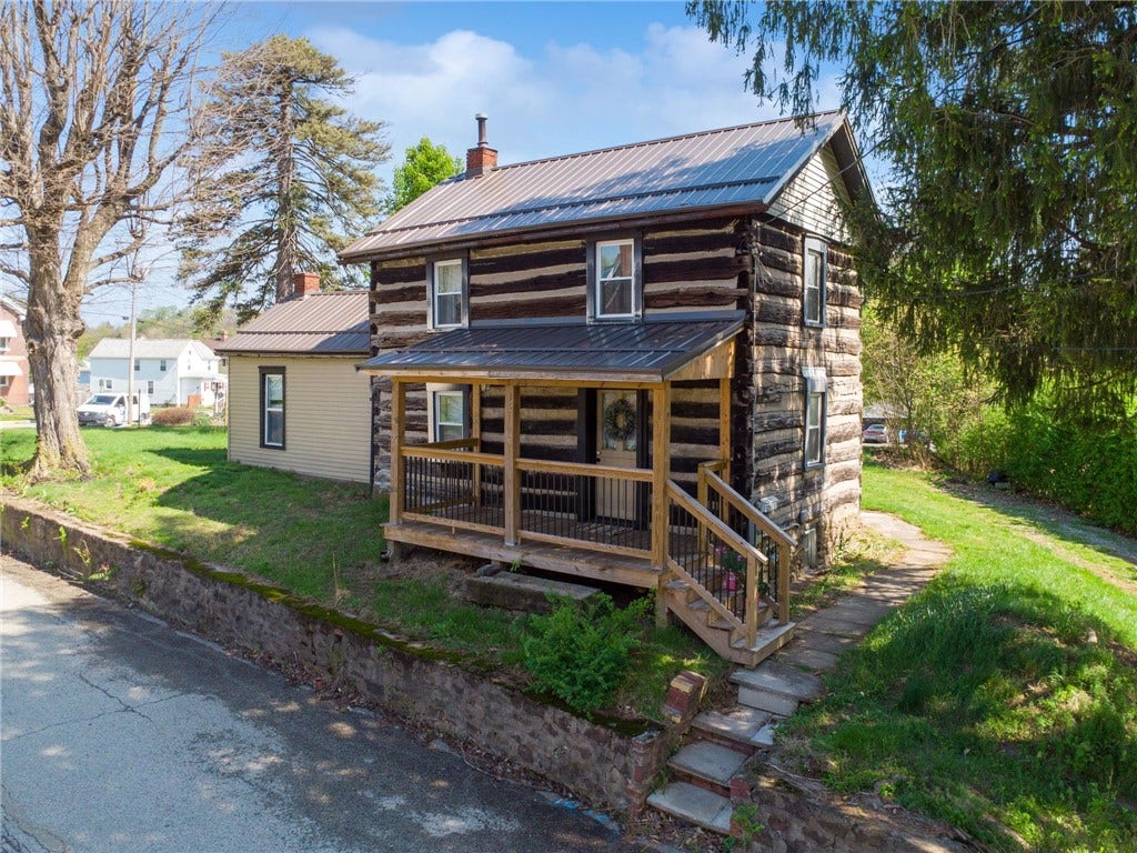 1825 Jefferson St, Greensburg, PA 15601