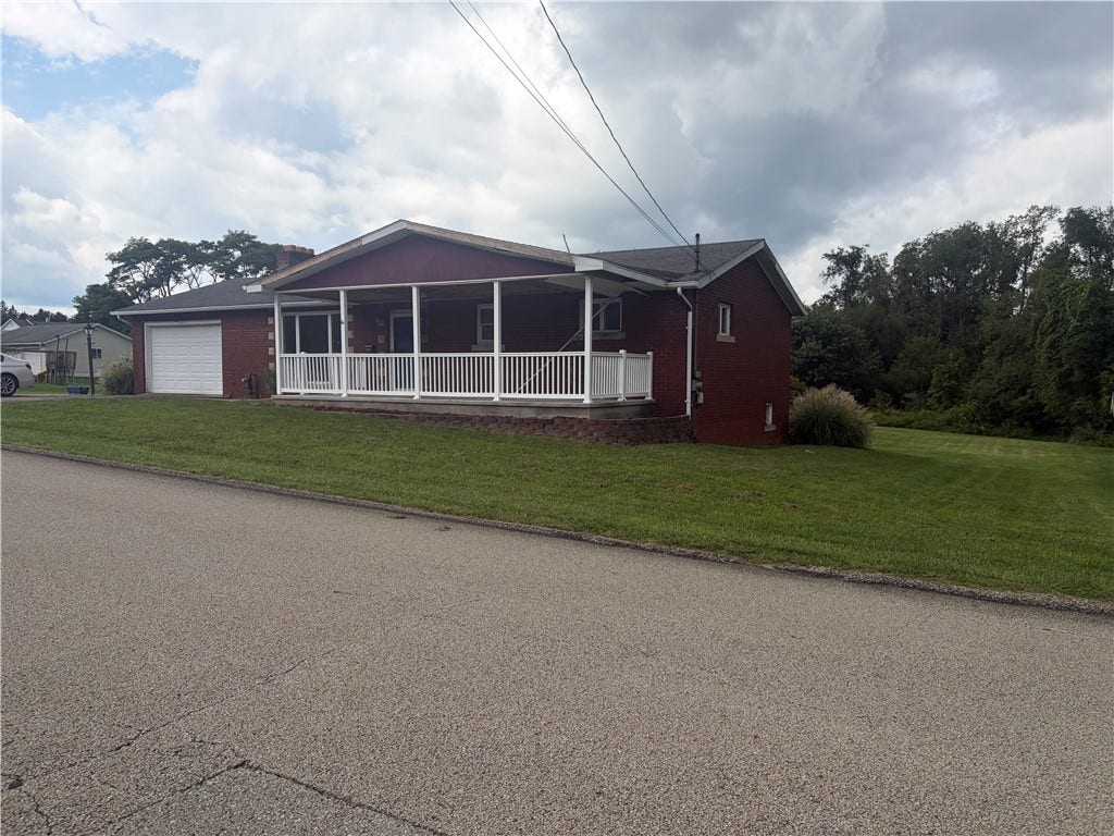 1508 W Green St, Connellsville, PA 15425