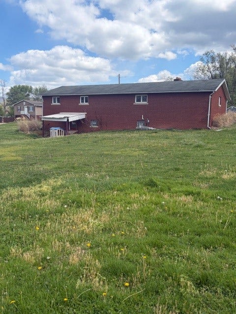 1508 W Green St, Connellsville, PA 15425