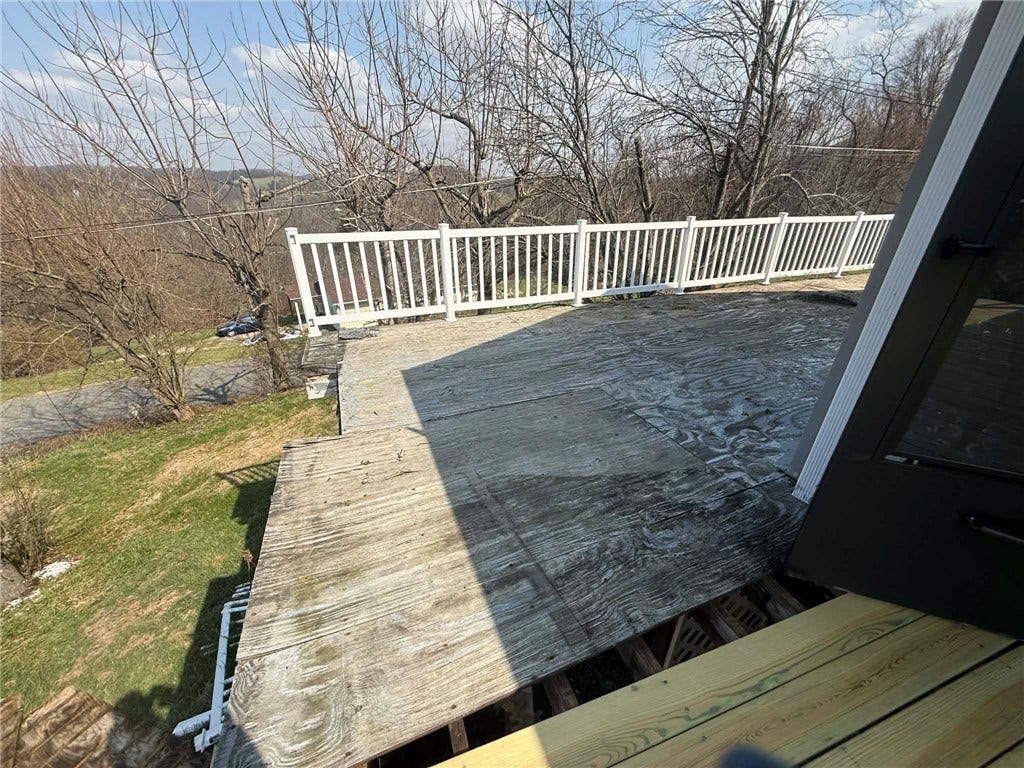 133 EMERY HEIGHTS RD, Masontown, PA 15461