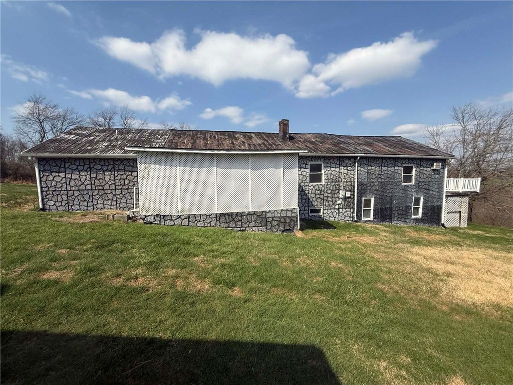 133 EMERY HEIGHTS RD, Masontown, PA 15461