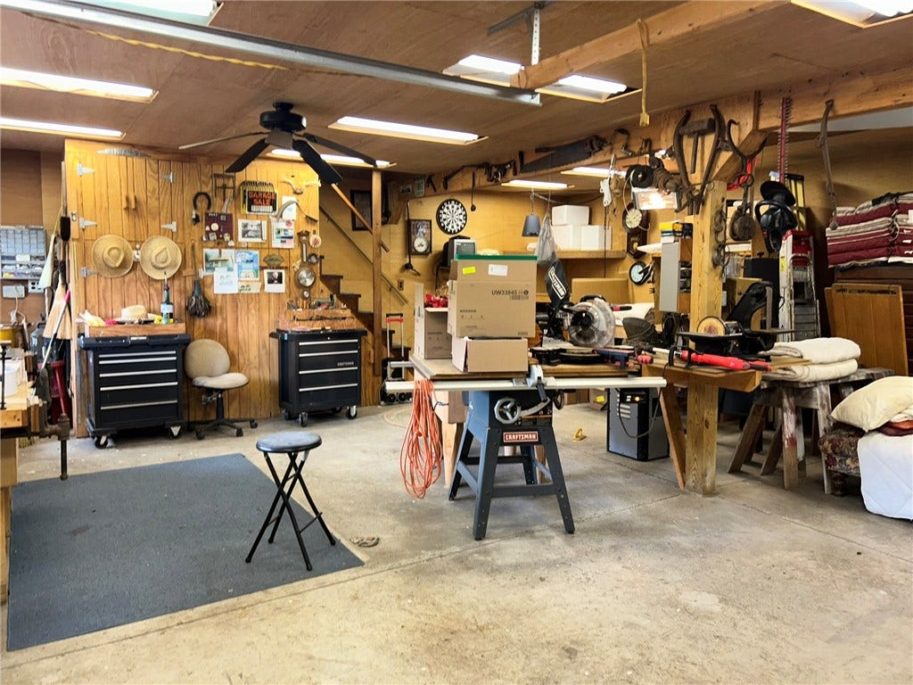 470 Quaker Church Rd, Perryopolis, PA 15473