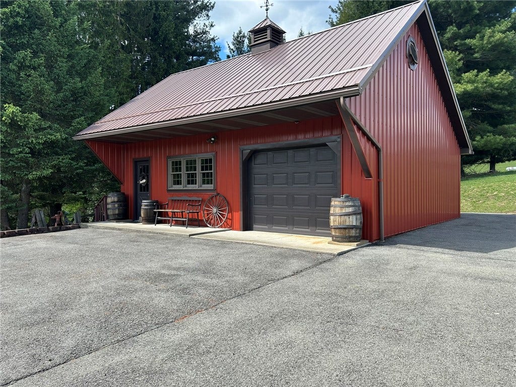 470 Quaker Church Rd, Perryopolis, PA 15473