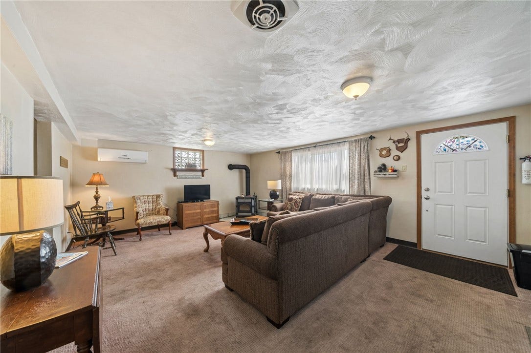 1416 Brinkerton Rd, Greensburg, PA 15601