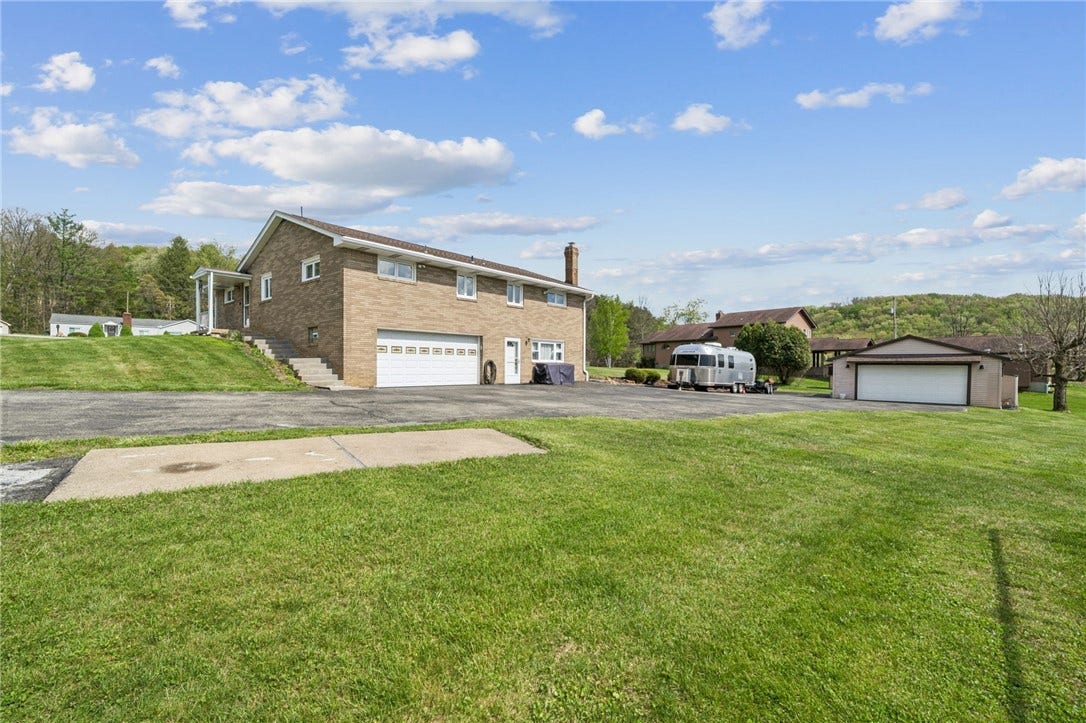 1416 Brinkerton Rd, Greensburg, PA 15601