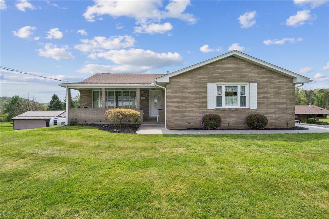 1416 Brinkerton Rd, Greensburg, PA 15601