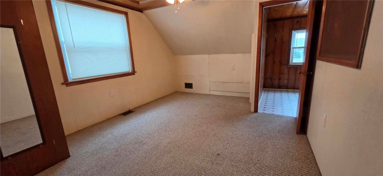 156 Oakland Ave, Uniontown, PA 15401