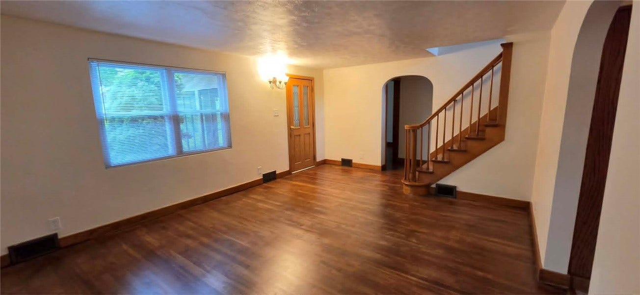 156 Oakland Ave, Uniontown, PA 15401