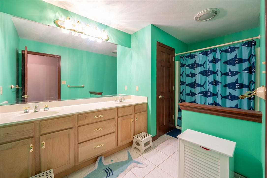 6004 Mason Drive, Greensburg, PA 15601