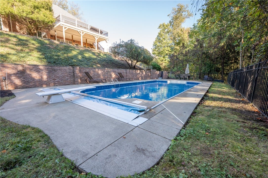 6004 Mason Drive, Greensburg, PA 15601