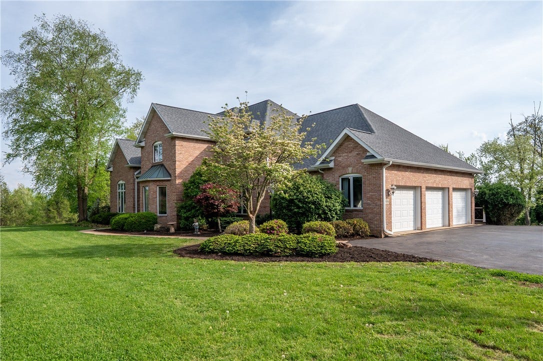 6004 Mason Drive, Greensburg, PA 15601