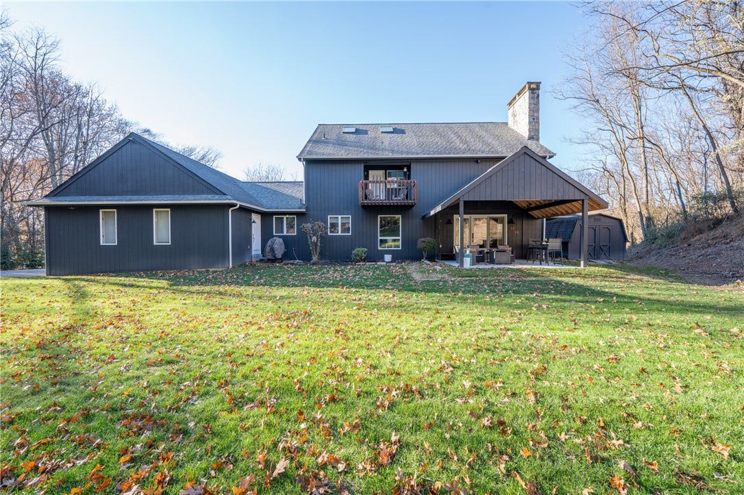 550 Locust Valley Rd, Greensburg, PA 15601