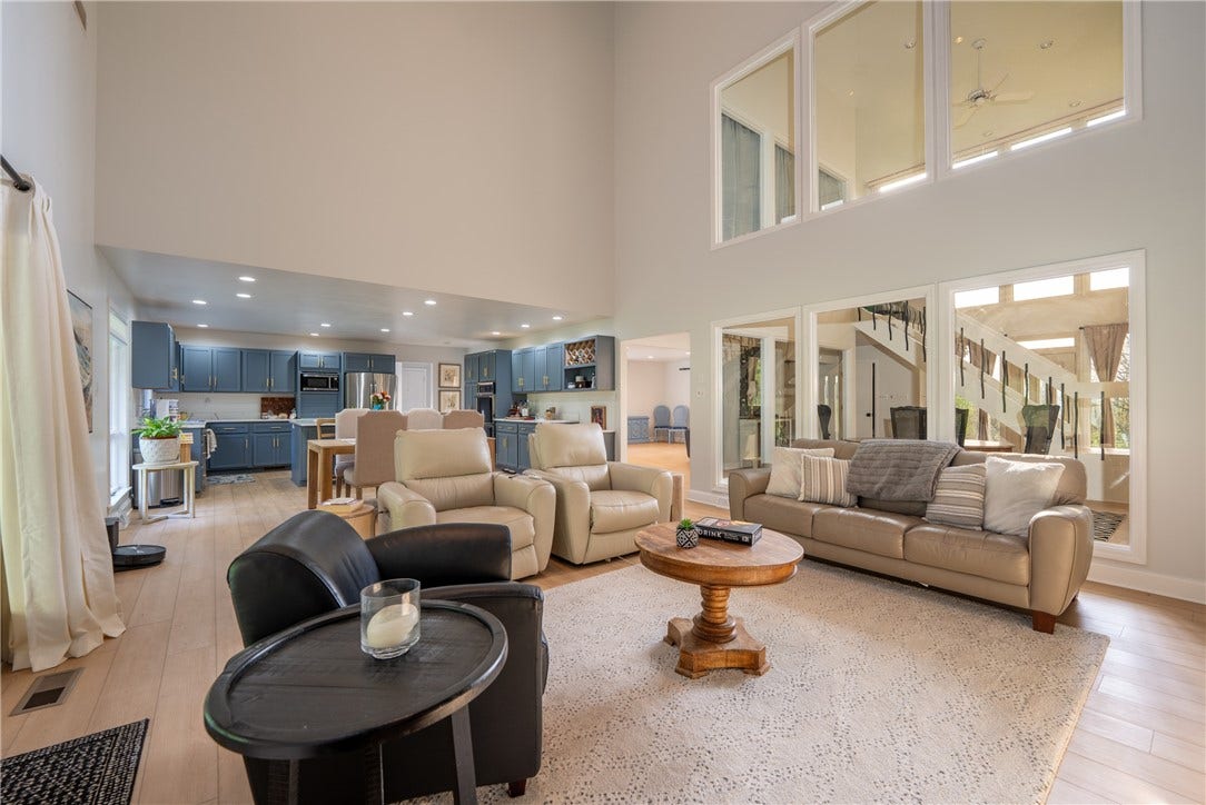 550 Locust Valley Rd, Greensburg, PA 15601