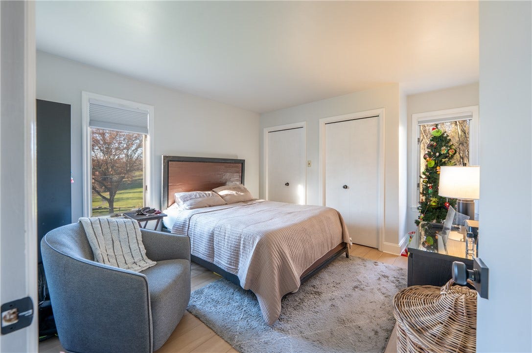 550 Locust Valley Rd, Greensburg, PA 15601