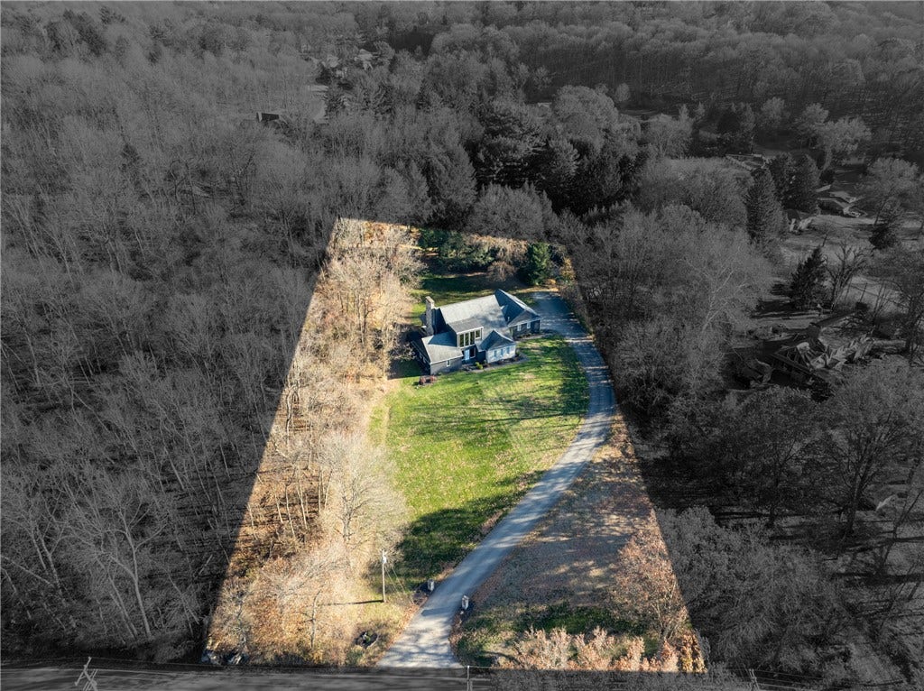 550 Locust Valley Rd, Greensburg, PA 15601