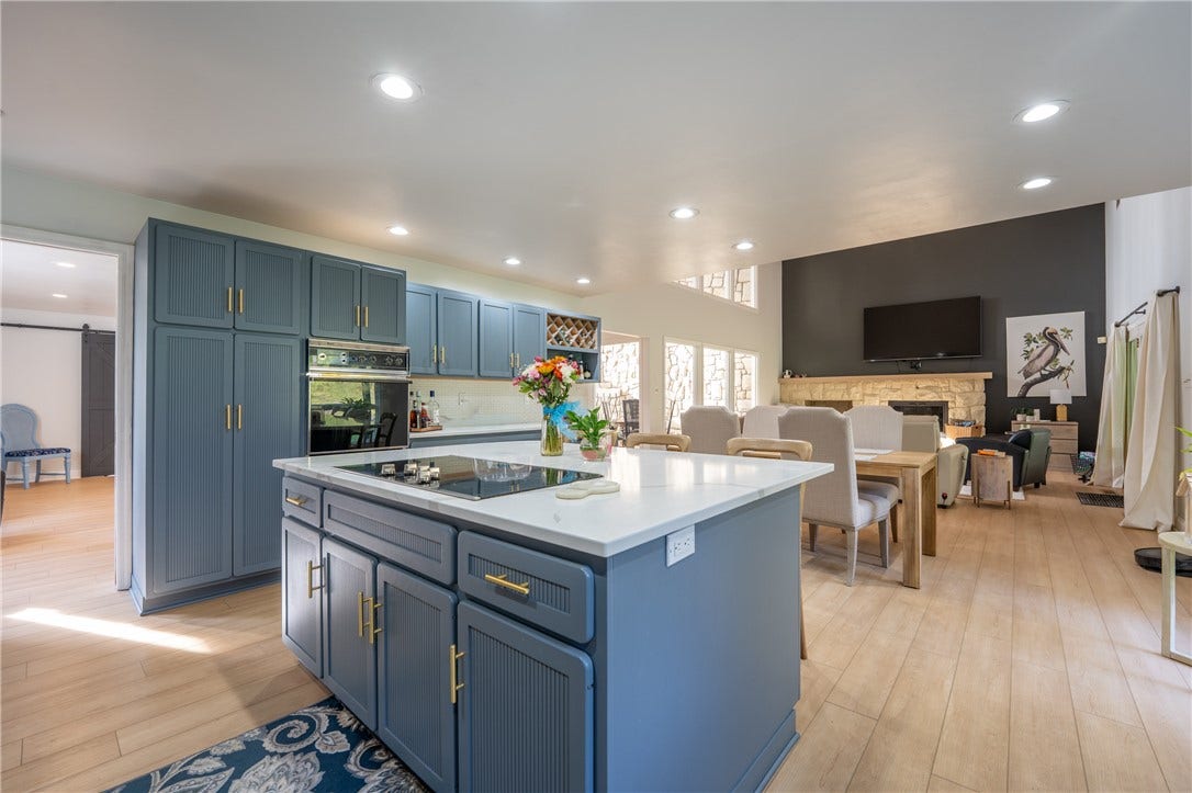 550 Locust Valley Rd, Greensburg, PA 15601
