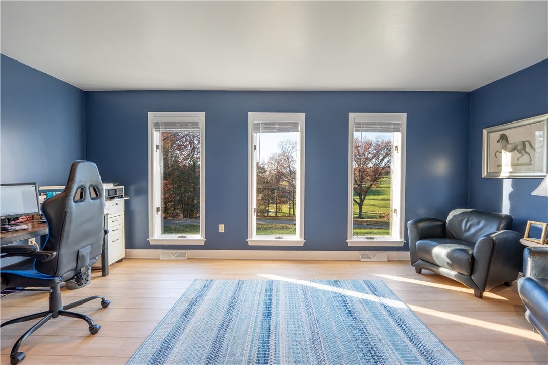 550 Locust Valley Rd, Greensburg, PA 15601