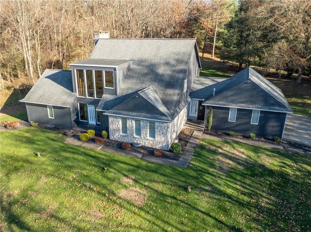550 Locust Valley Rd, Greensburg, PA 15601