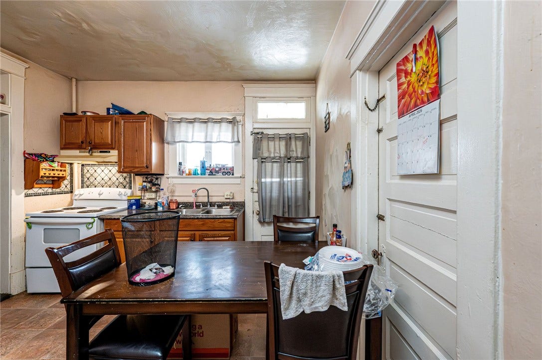 310 Harrison Ave, Jeannette, PA 15644