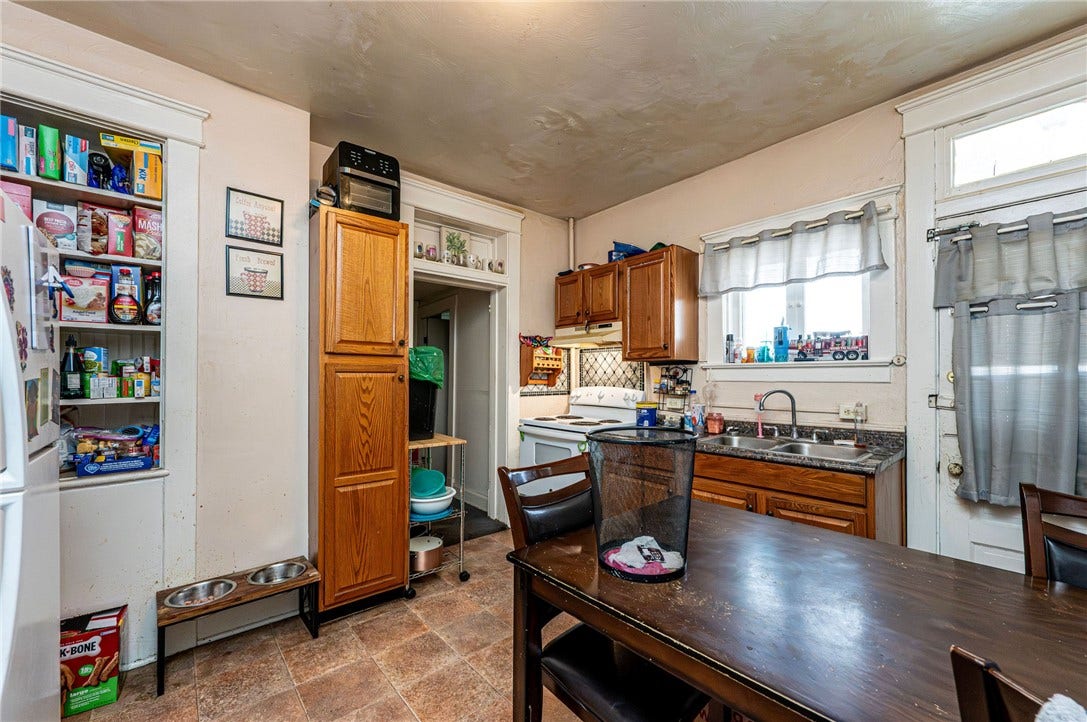310 Harrison Ave, Jeannette, PA 15644