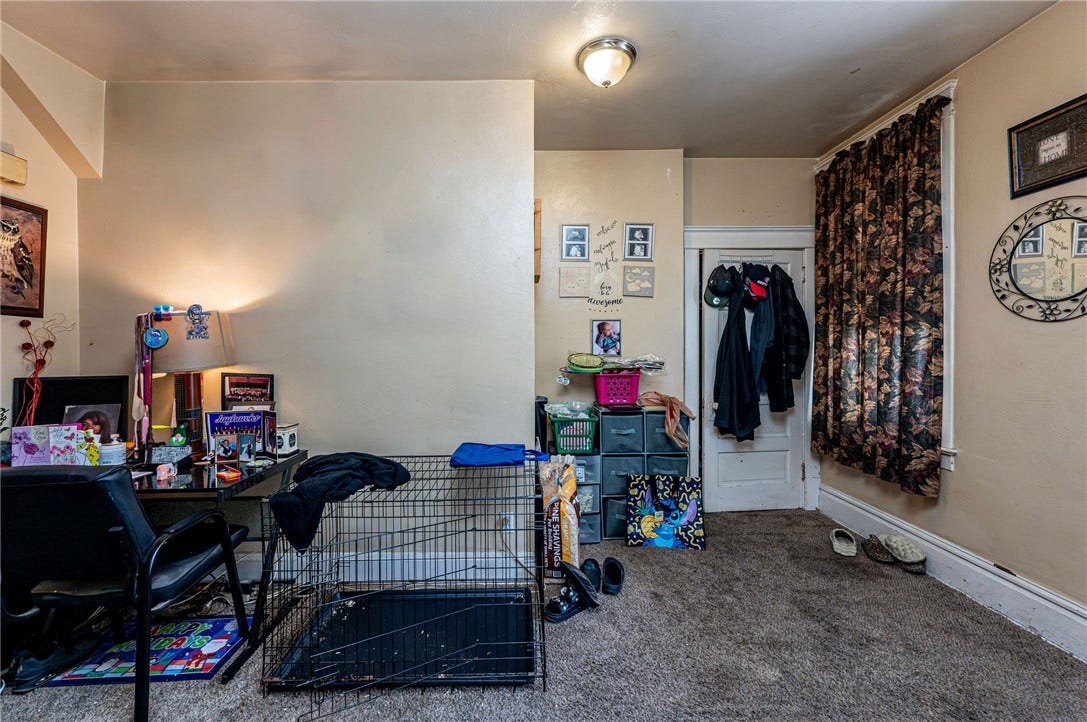 310 Harrison Ave, Jeannette, PA 15644