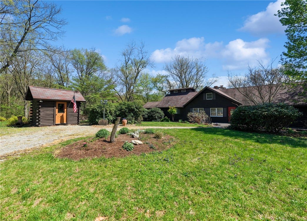 2705 Radebaugh, Jeannette, PA 15644