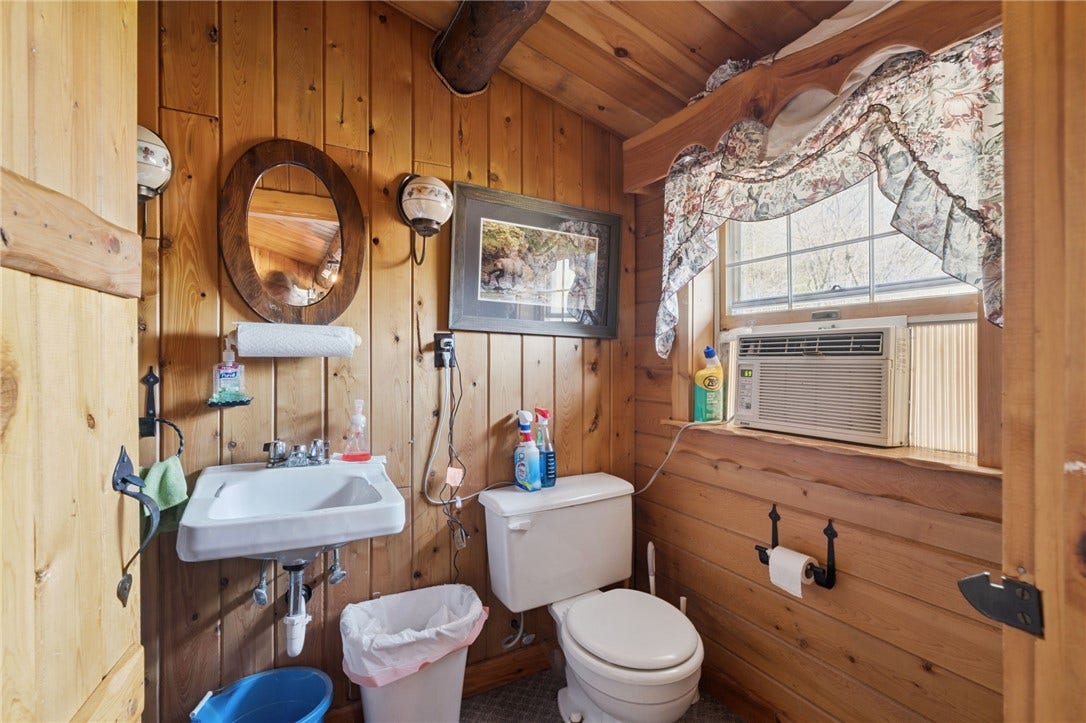 2705 Radebaugh, Jeannette, PA 15644