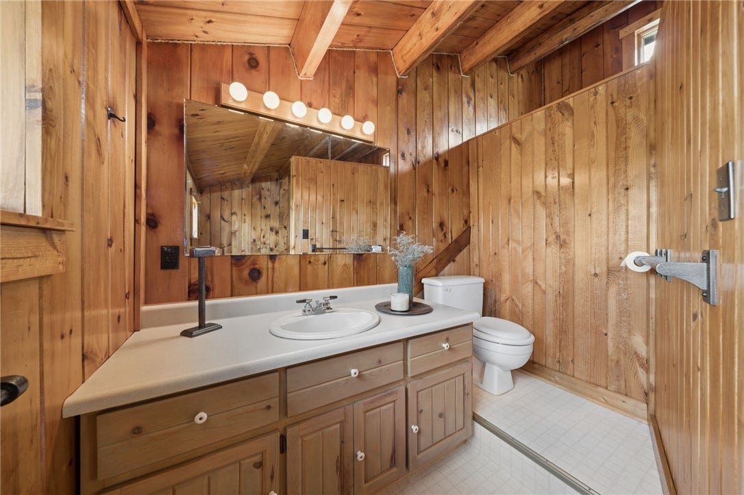 2705 Radebaugh, Jeannette, PA 15644