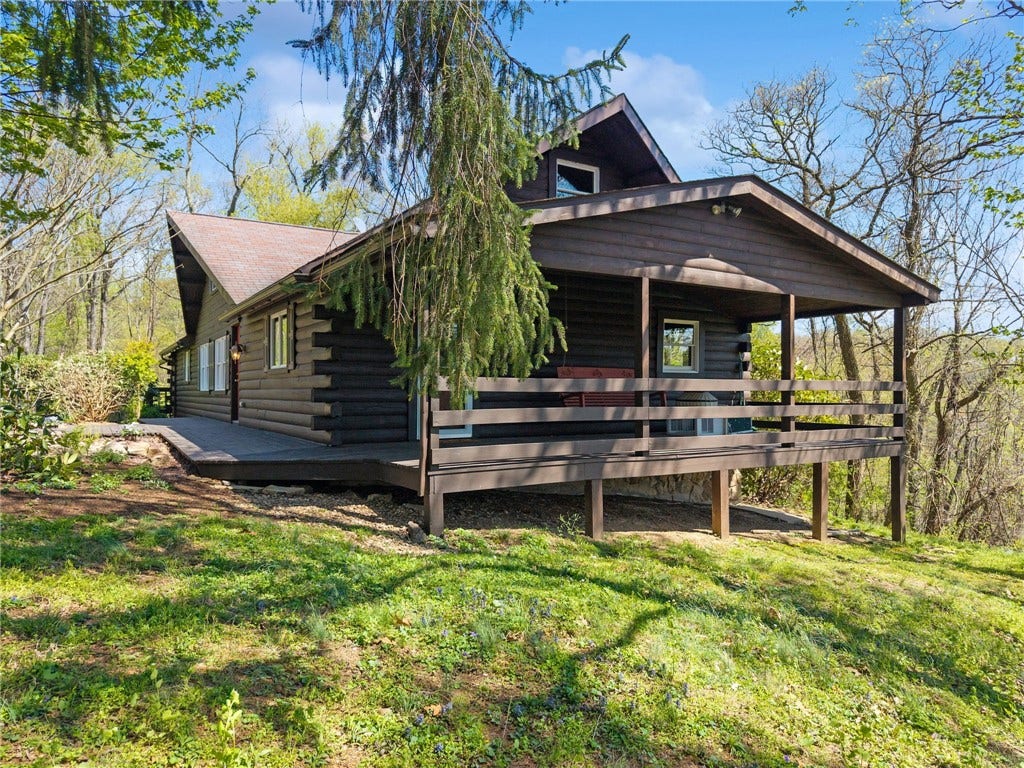 2705 Radebaugh, Jeannette, PA 15644